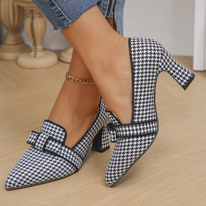 Leontine – Houndstooth Heeled Pumps