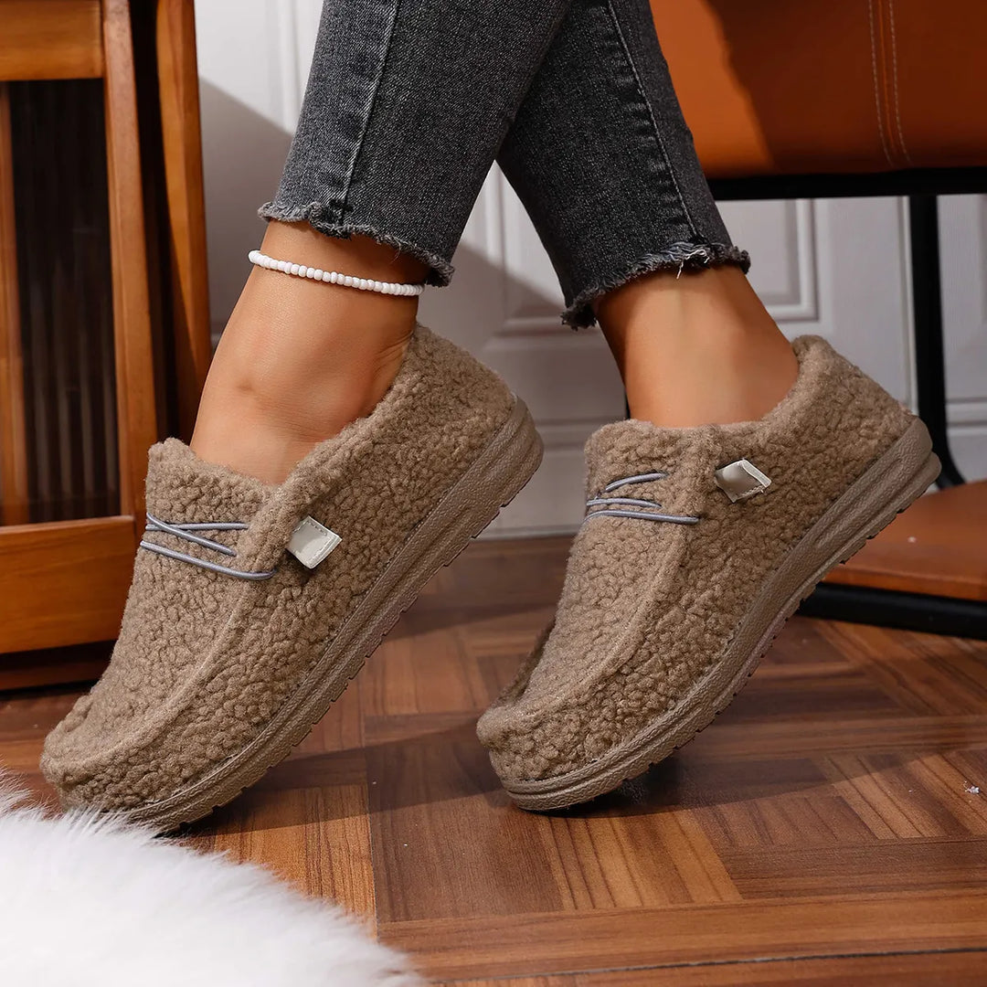 Claire – Warm Teddy Slippers
