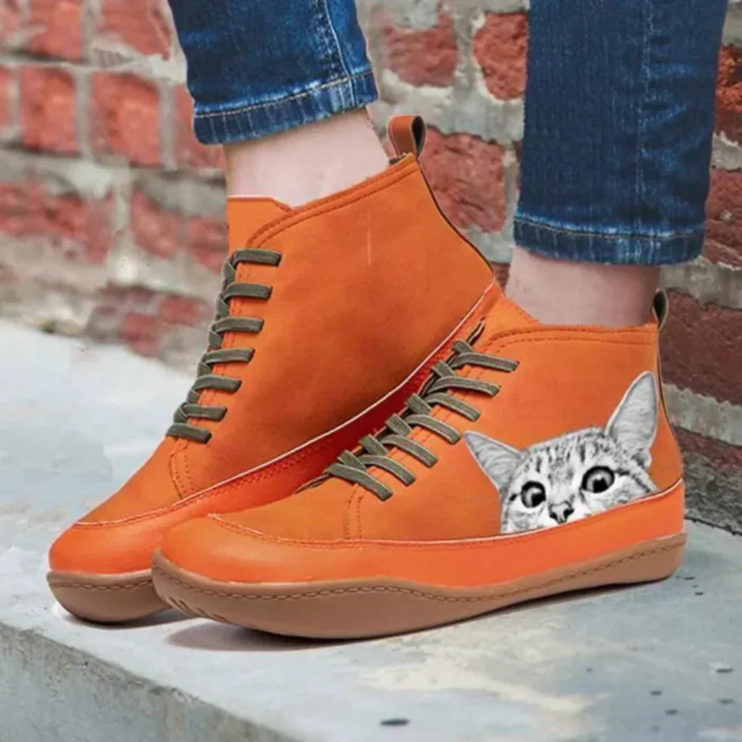 Jane – Cat-inspired leather ankle boots